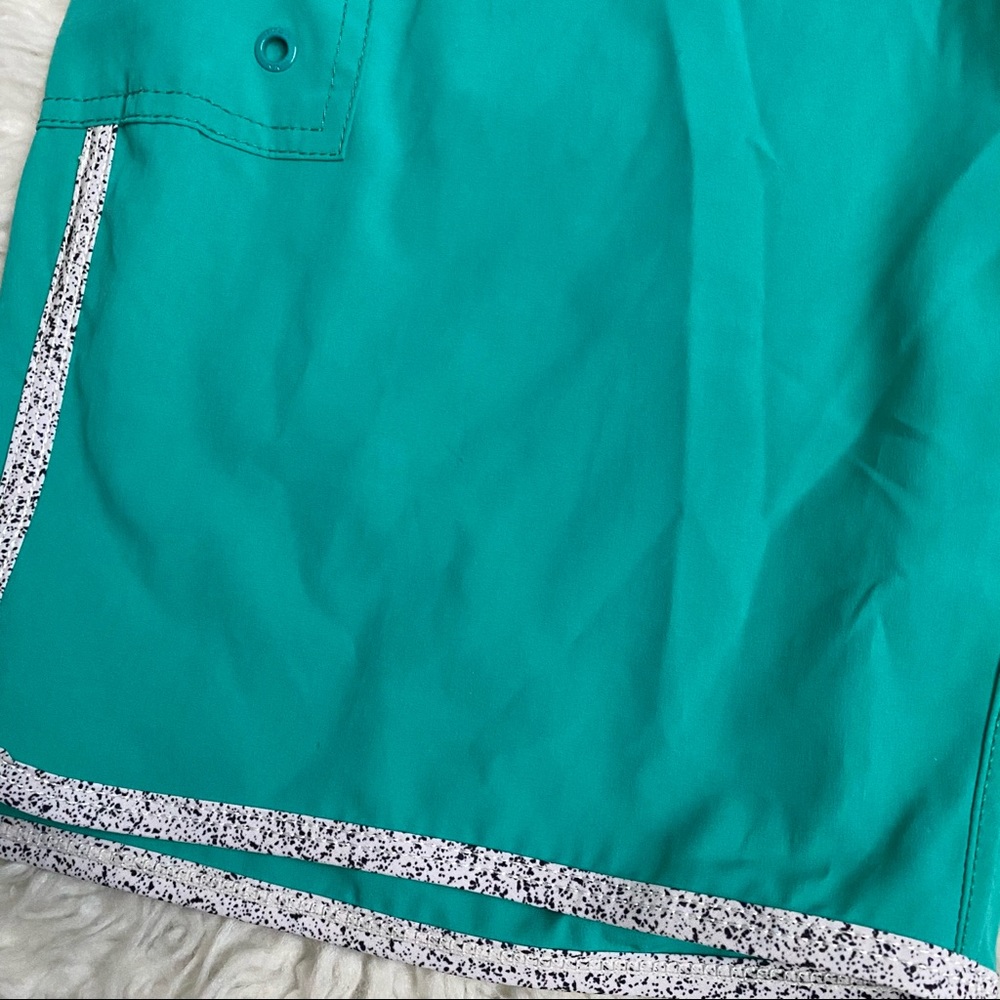 RVCA Shorts - Picture 5 of 9
